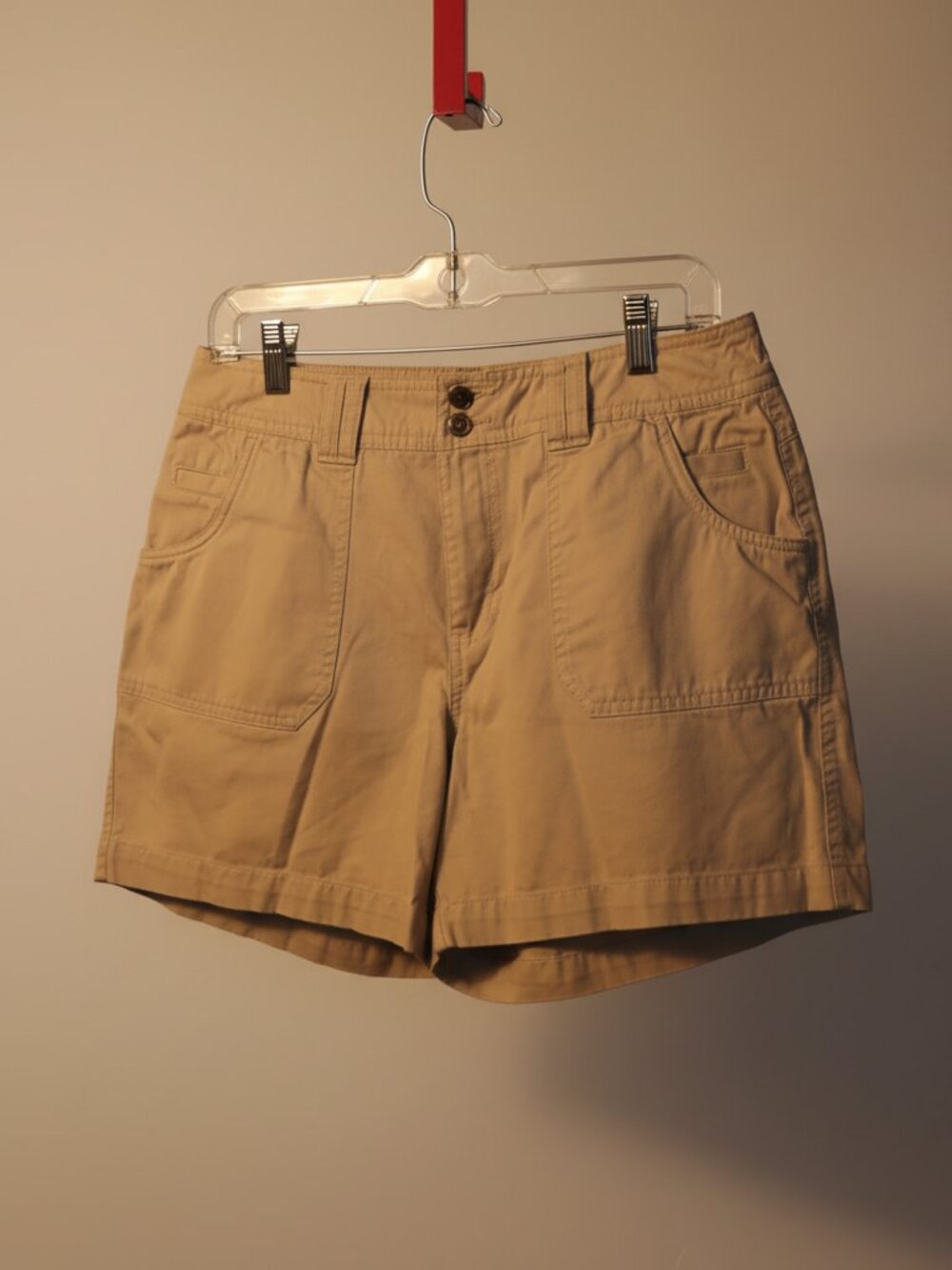 Dress Barn New, w/out tags, 5" Khaki Tan 6-Pocket Cotton Casual Shorts - Size 8